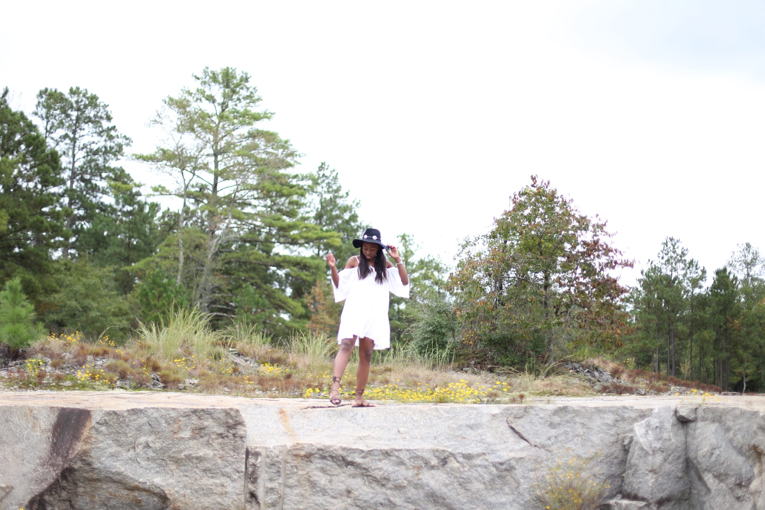 Jordan Taylor C - Windy Whites windy summer outfits with summer hats Jordan Taylor C - Windy Whites windy summer outfits with summer hats