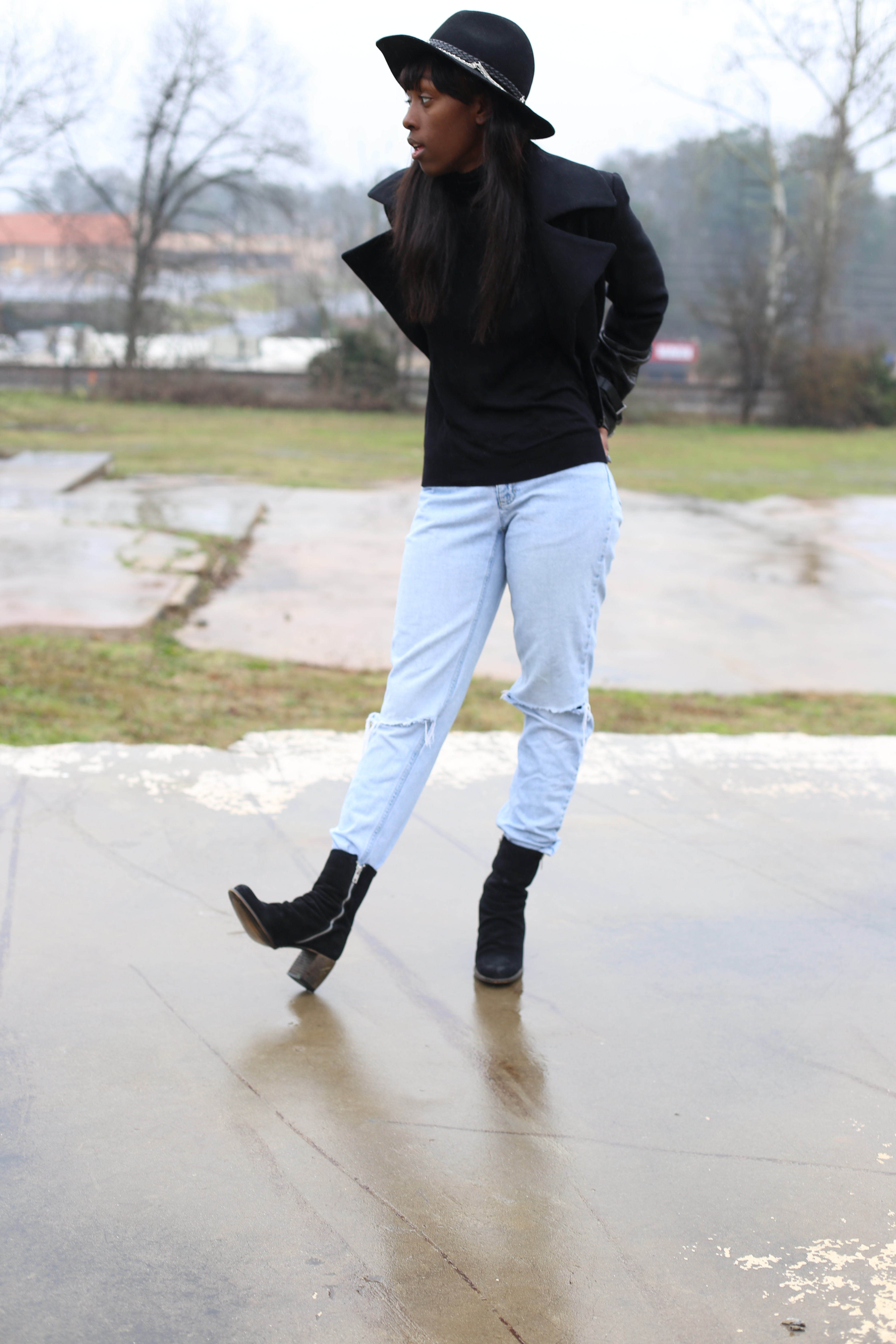 The Hat Logic - All Buckled Up