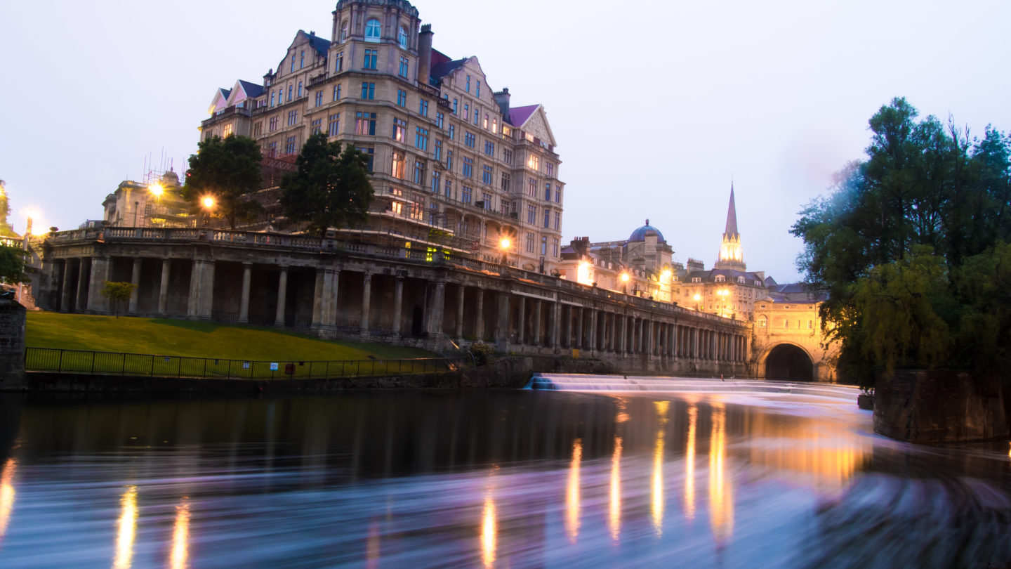 The Hat Logic - How to Survive a Rainy Day in Bath