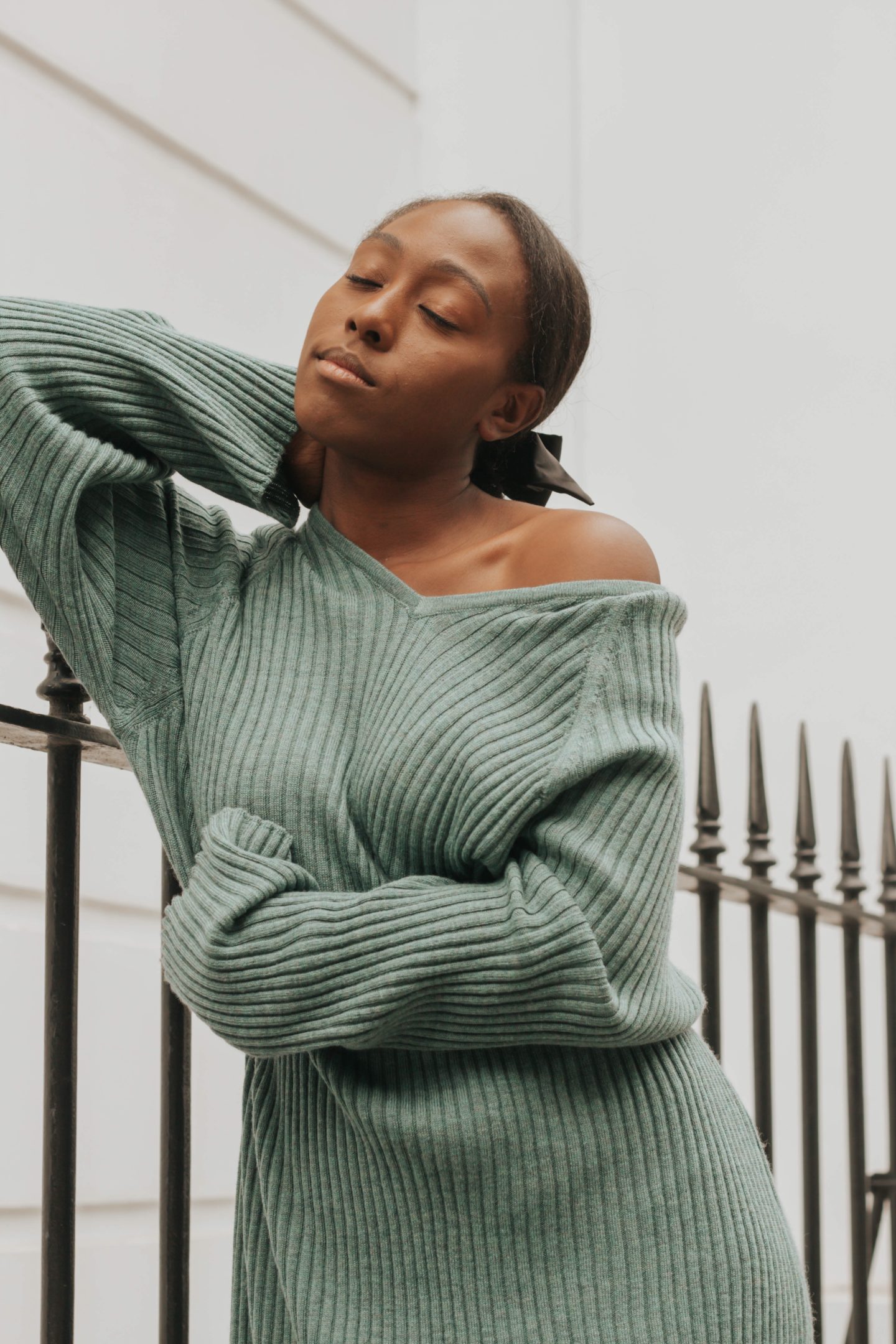 Jordan Taylor C || Let's Try This Again, black bloggers, atlanta blogger, black blogger, black woman, black female blogger, black female style, athleisure, new look jeans, nike trainers, nike sneakers, london park, london blog, london bloggers