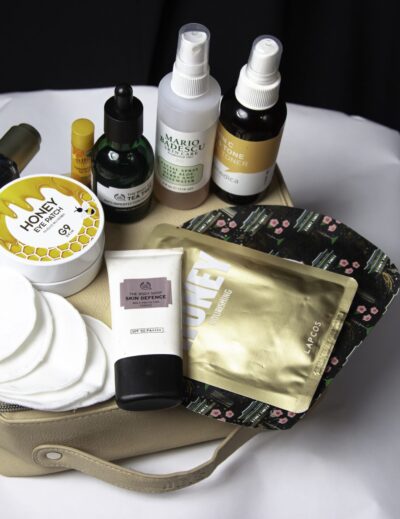 Jordan Taylor C || beauty, What's In My Work & Travel Makeup Bag, makeup bag, travel, work bag, work, travel accessories, beis, work makeup