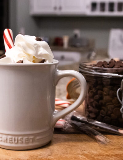 Jordan Taylor C - lifestyle blog,The Best Boozy Holiday Hot Chocolate, lifestyle, holiday, drinks, holiday drinks, peppermint hot chocolate, hot chocolate, christmas, new years, holiday drink, holiday hot chocolate, alcoholic drinks, alcohol, holiday booze