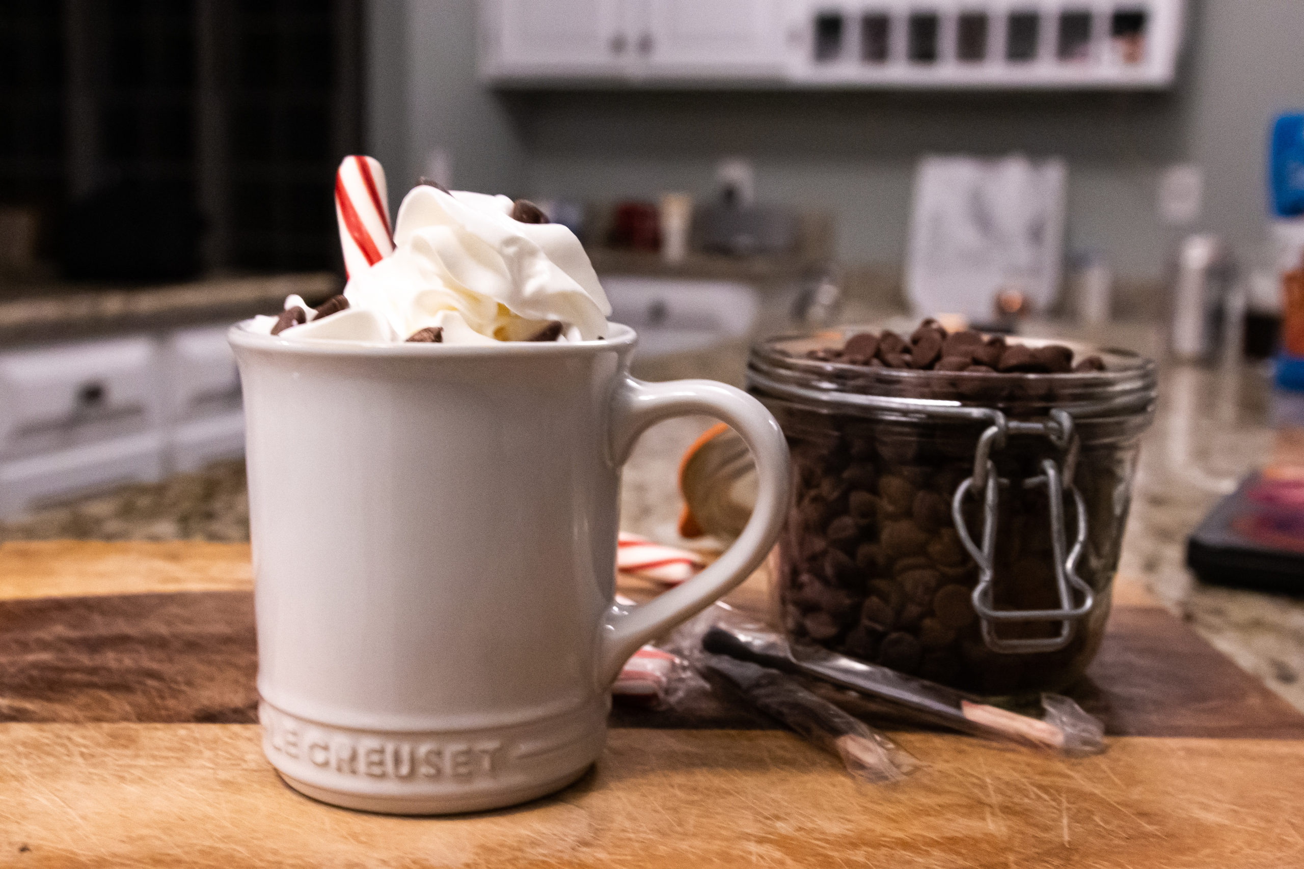 Jordan Taylor C - lifestyle blog,The Best Boozy Holiday Hot Chocolate, lifestyle, holiday, drinks, holiday drinks, peppermint hot chocolate, hot chocolate, christmas, new years, holiday drink, holiday hot chocolate, alcoholic drinks, alcohol, holiday booze